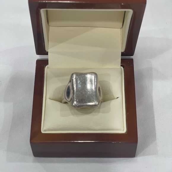Sculpted Sterling silver rectangular ring - Picture 2 of 4